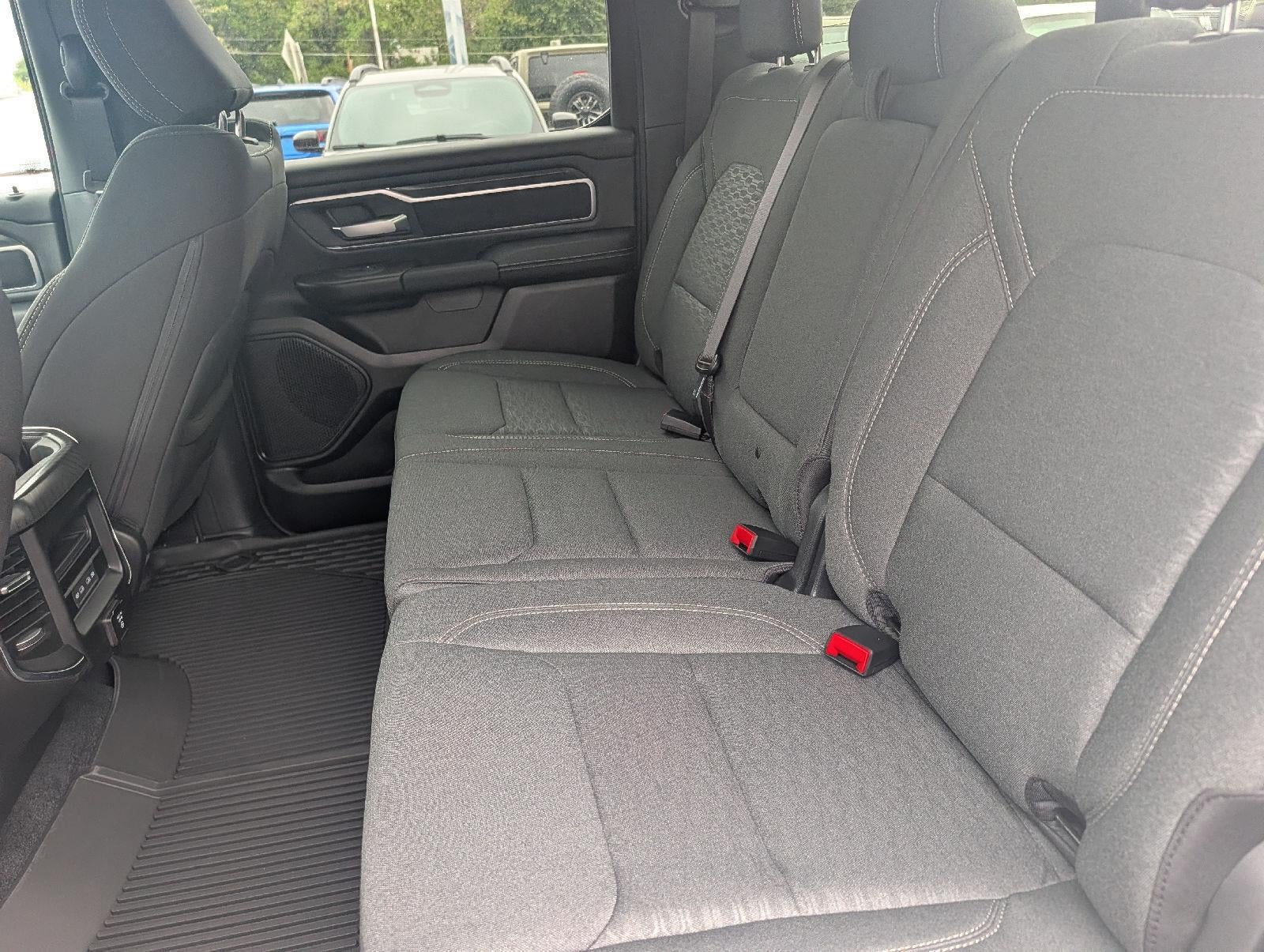 2027 RAM Ram 1500 RAM 1500 BIG HORN CREW CAB 4X4 5'7' BOX