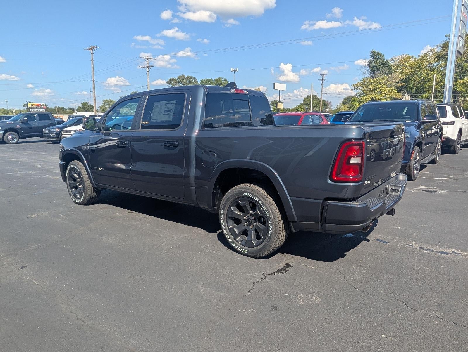 2027 RAM Ram 1500 RAM 1500 BIG HORN CREW CAB 4X4 5'7' BOX