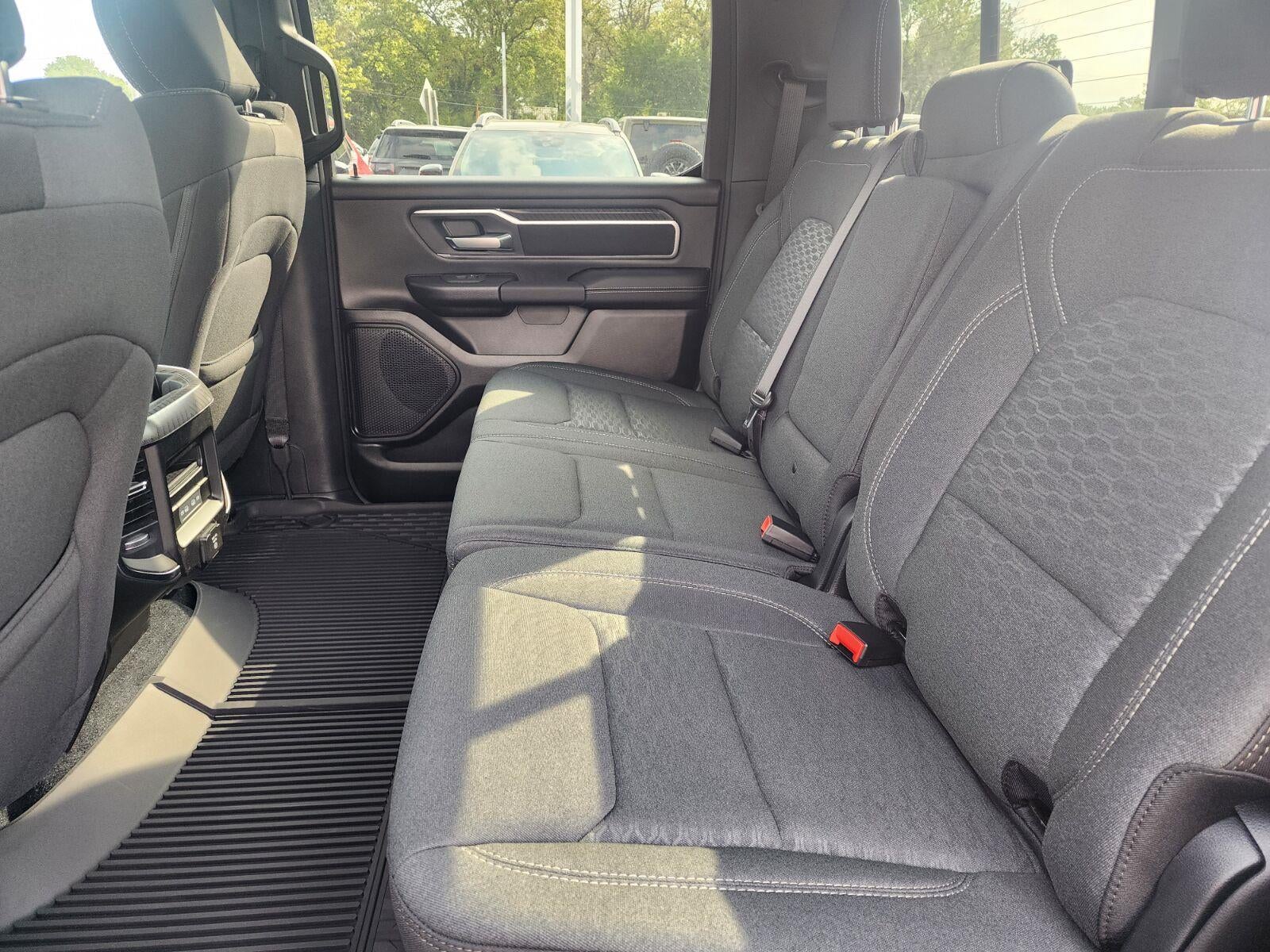 2027 RAM Ram 1500 RAM 1500 BIG HORN CREW CAB 4X4 5'7' BOX