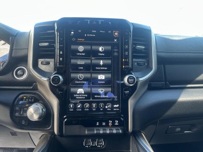 2021 RAM 1500 Laramie Crew Cab 4x4 5'7' Box