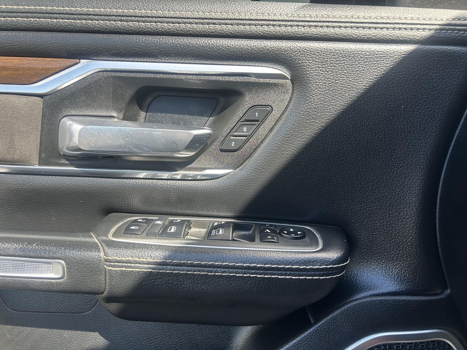 2021 RAM 1500 Laramie Crew Cab 4x4 5'7' Box