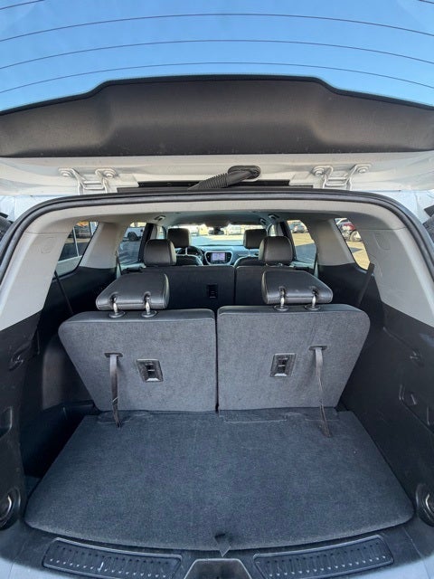 2023 GMC Acadia AWD SLT