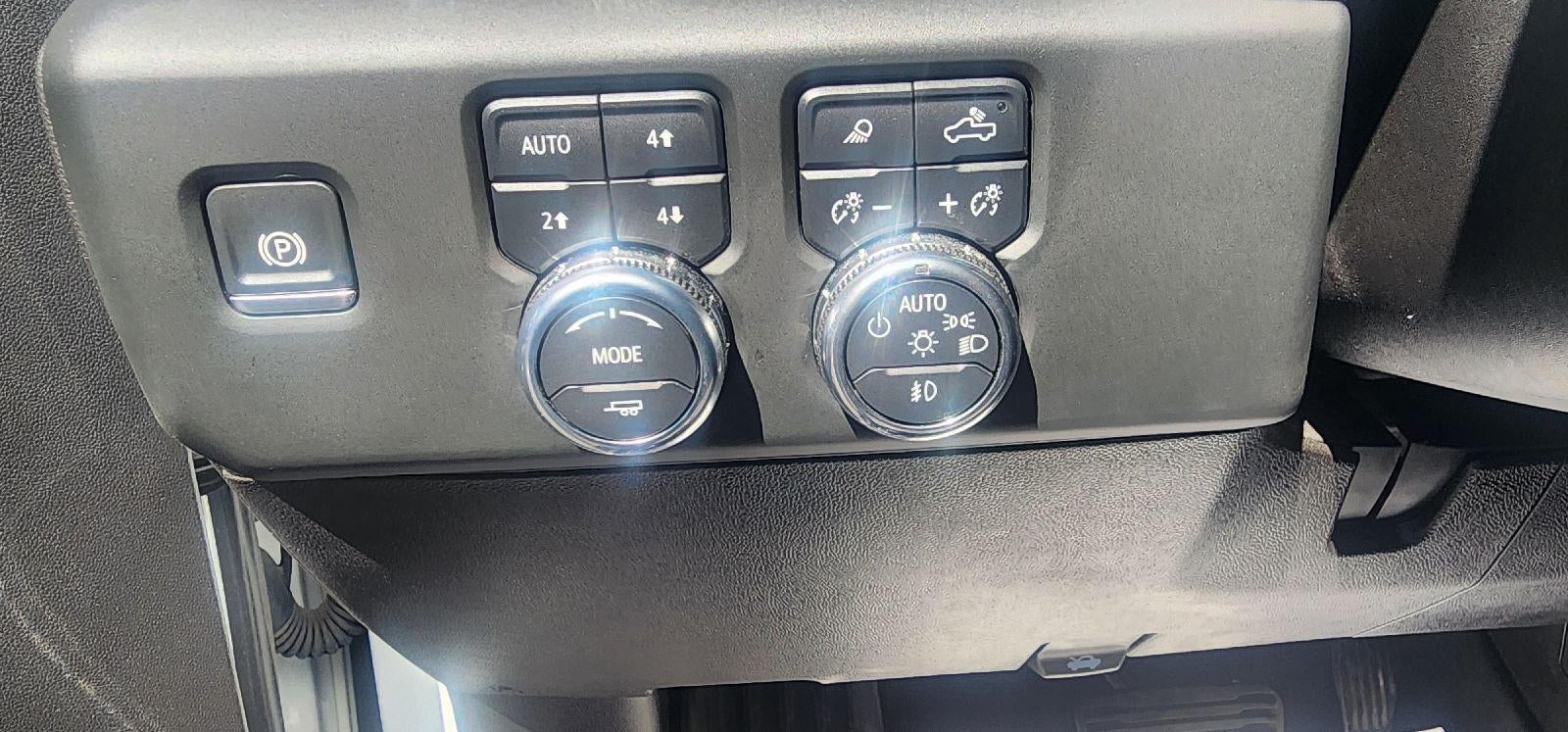 2024 GMC Sierra 2500HD 4WD Crew Cab Standard Bed AT4
