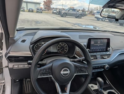 2024 Nissan Altima SV FWD