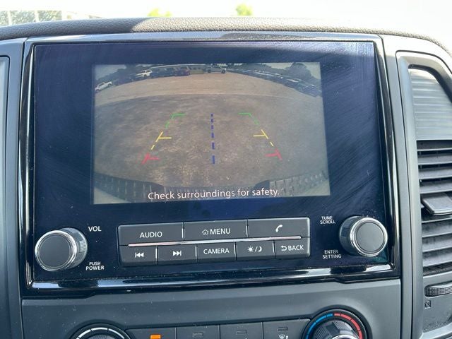 2024 Nissan TITAN Crew Cab SV 4x4
