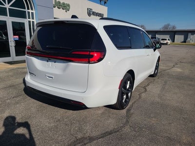 2026 Chrysler Pacifica PACIFICA SELECT