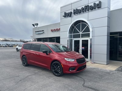 2026 Chrysler Pacifica PACIFICA SELECT