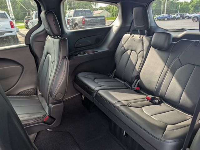 2027 Chrysler Pacifica PACIFICA SELECT