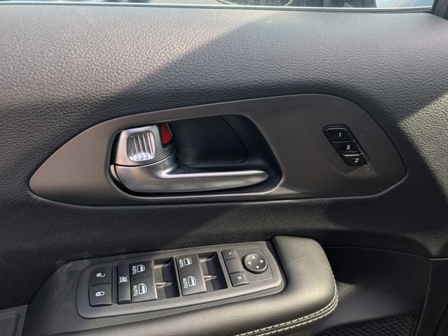 2027 Chrysler Pacifica PACIFICA SELECT