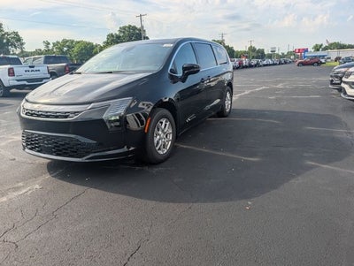2027 Chrysler Pacifica PACIFICA SELECT