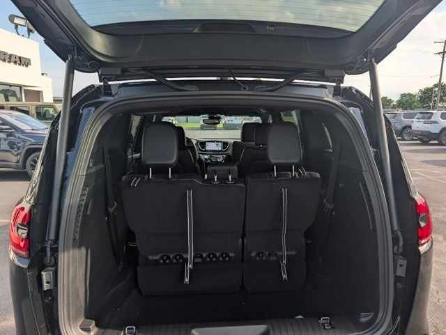 2027 Chrysler Pacifica PACIFICA SELECT