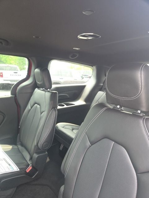 2027 Chrysler Pacifica PACIFICA SELECT