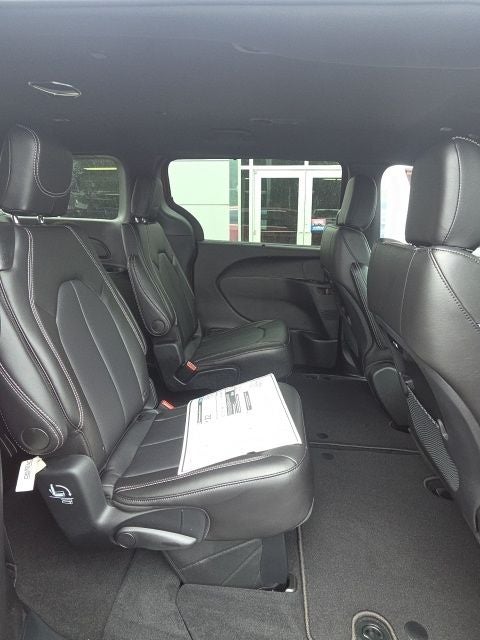 2027 Chrysler Pacifica PACIFICA SELECT