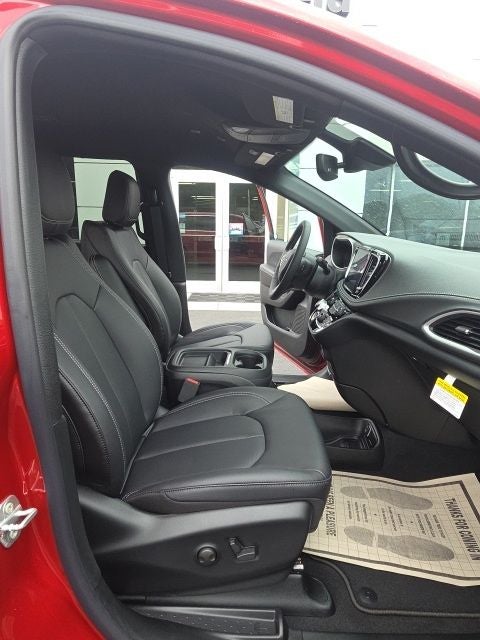 2027 Chrysler Pacifica PACIFICA SELECT