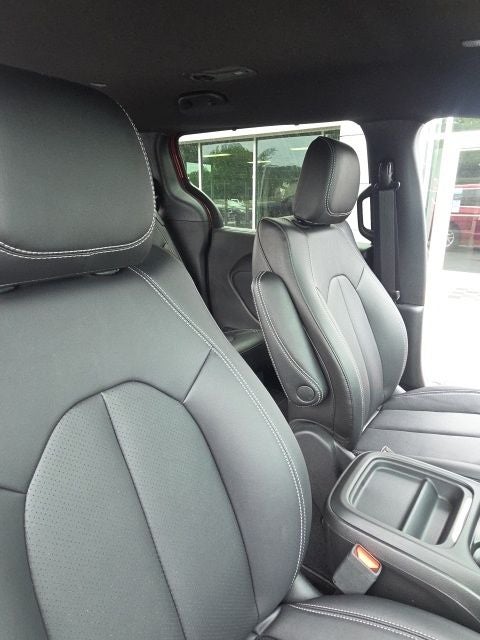 2027 Chrysler Pacifica PACIFICA SELECT