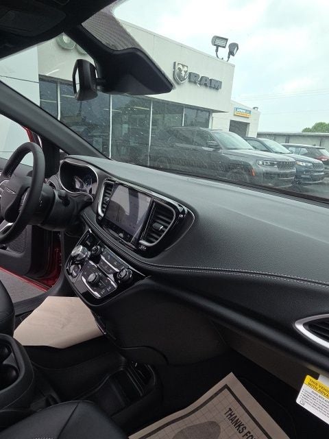 2027 Chrysler Pacifica PACIFICA SELECT