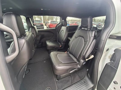 2026 Chrysler Voyager VOYAGER LX