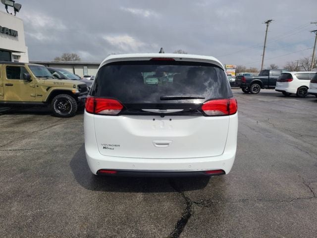 2026 Chrysler Voyager VOYAGER LX