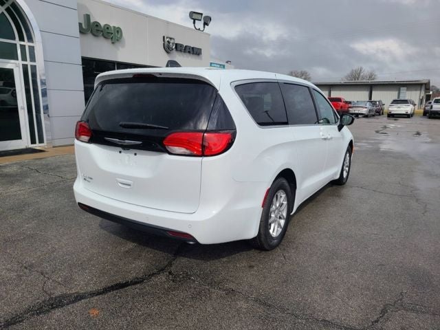 2026 Chrysler Voyager VOYAGER LX
