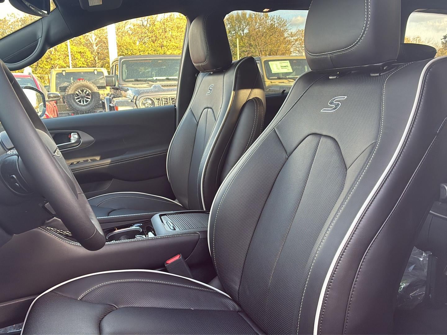 2027 Chrysler Pacifica PACIFICA LIMITED