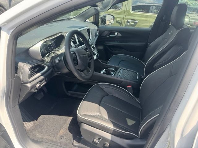 2027 Chrysler Pacifica PACIFICA LIMITED