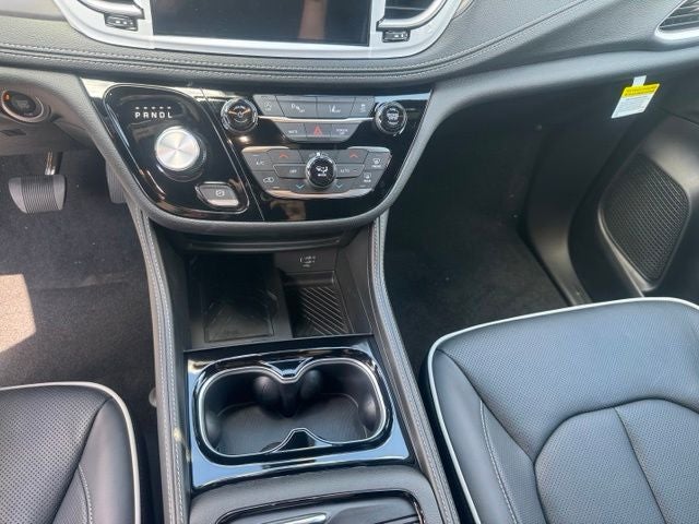 2027 Chrysler Pacifica PACIFICA LIMITED