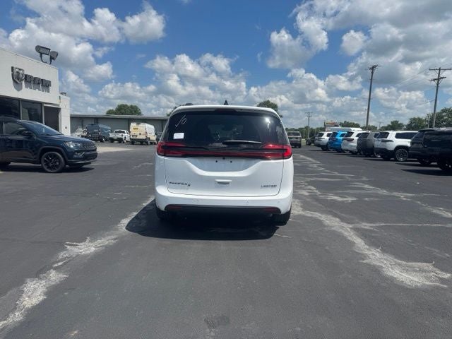 2027 Chrysler Pacifica PACIFICA LIMITED