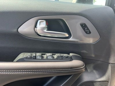 2027 Chrysler Pacifica PACIFICA LIMITED