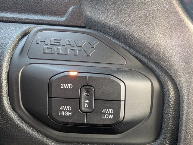 2026 RAM Ram 2500 RAM 2500 BLACK EXPRESS CREW CAB 4X4 6'4' BOX