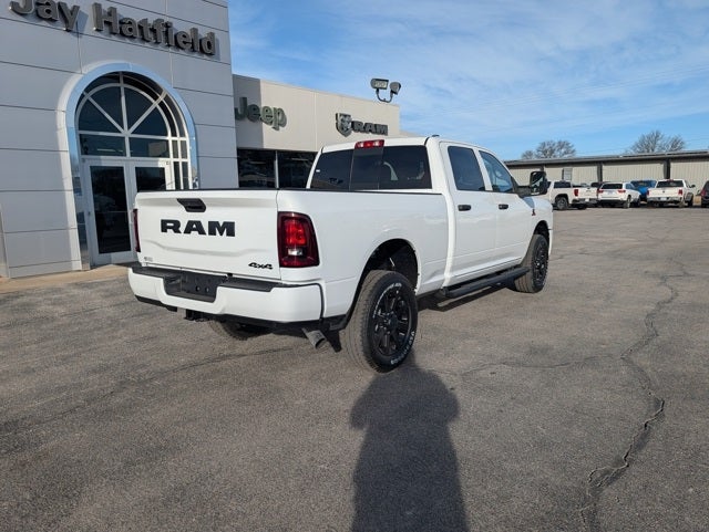 2026 RAM Ram 2500 RAM 2500 BLACK EXPRESS CREW CAB 4X4 6'4' BOX