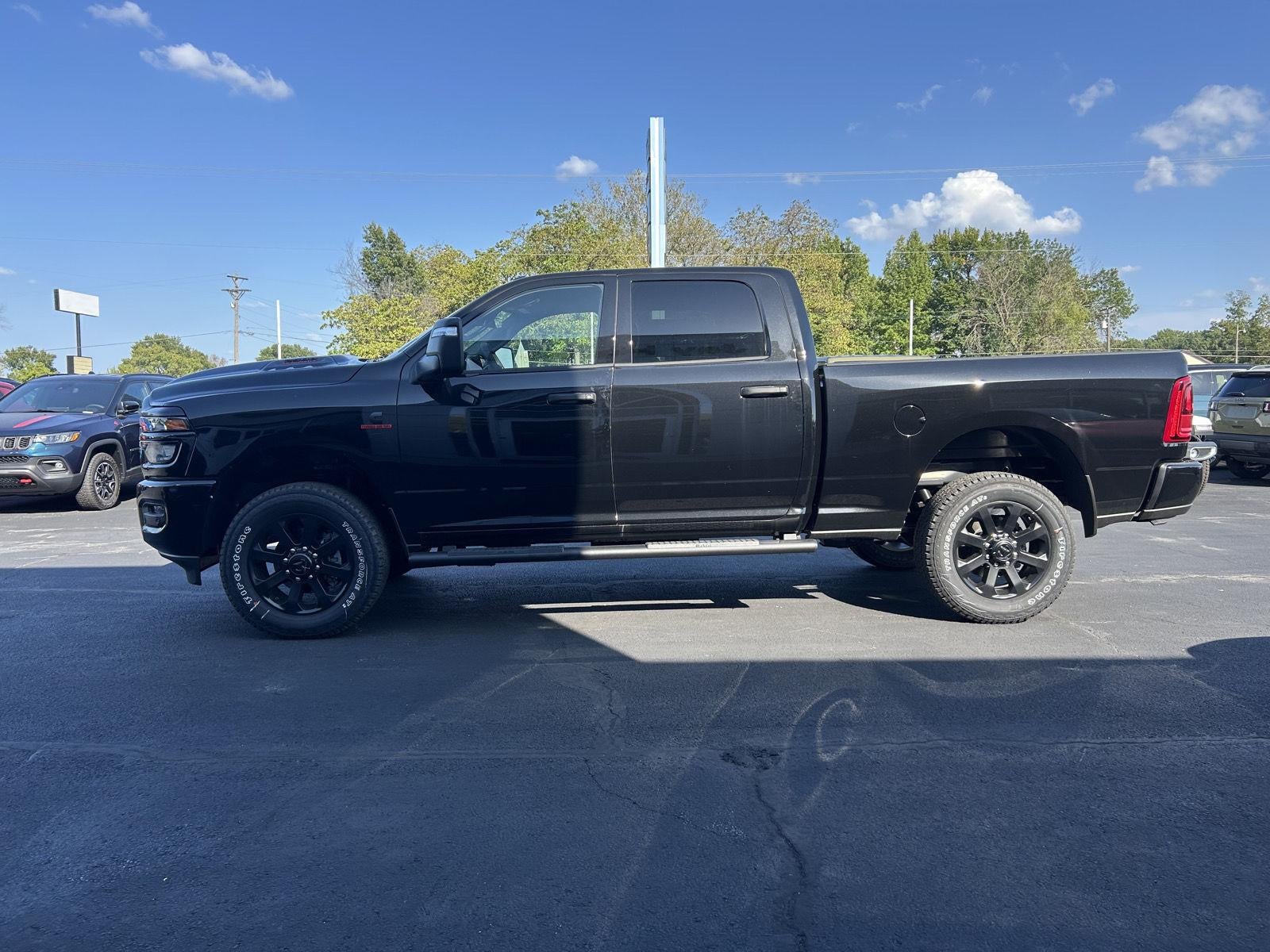 2026 RAM Ram 2500 RAM 2500 BLACK EXPRESS CREW CAB 4X4 6'4' BOX