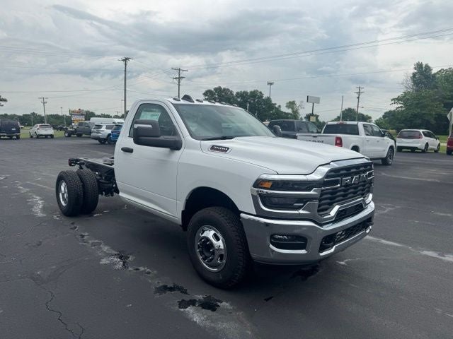 2026 RAM Ram 3500 Chassis Cab RAM 3500 TRADESMAN CHASSIS REGULAR CAB 4X4 60' CA