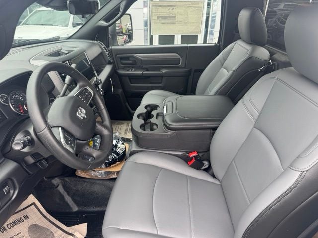 2026 RAM Ram 3500 Chassis Cab RAM 3500 TRADESMAN CHASSIS REGULAR CAB 4X4 60' CA