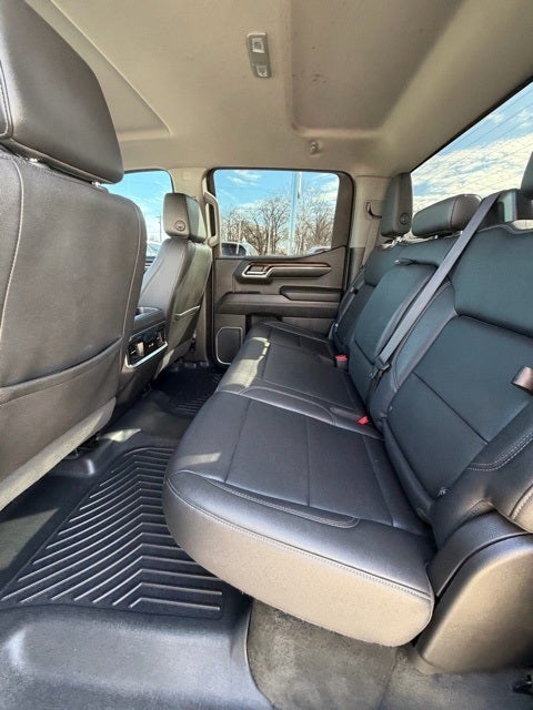 2023 GMC Sierra 1500 4WD Crew Cab Short Box SLT