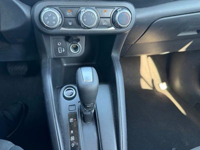 2024 Nissan Kicks S Xtronic CVT