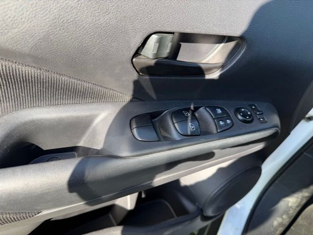 2024 Nissan Kicks S Xtronic CVT
