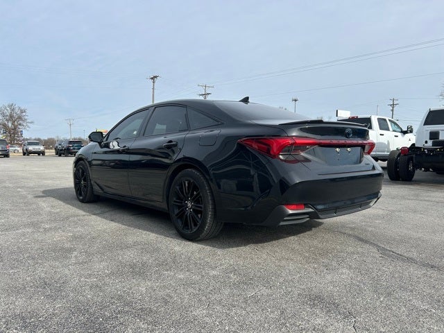 2022 Toyota Avalon XSE Nightshade Hybrid