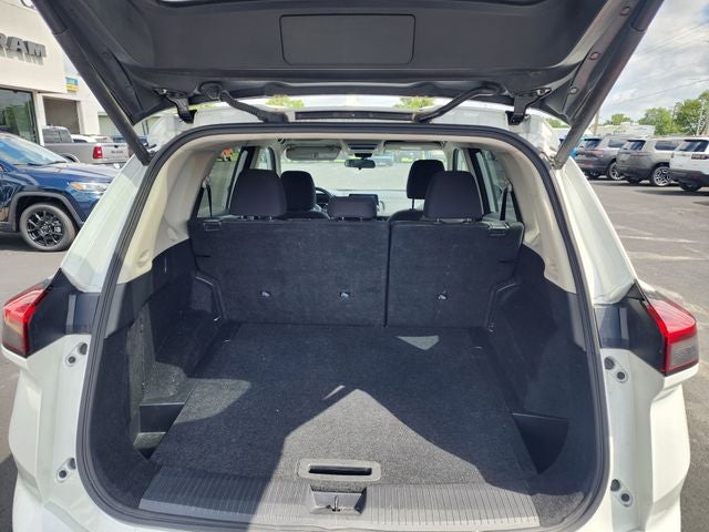 2024 Nissan Rogue SV FWD