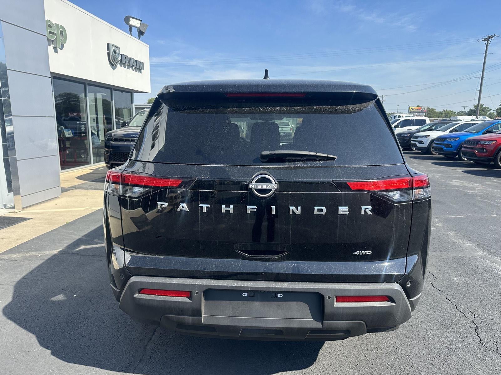 2025 Nissan Pathfinder S 4WD