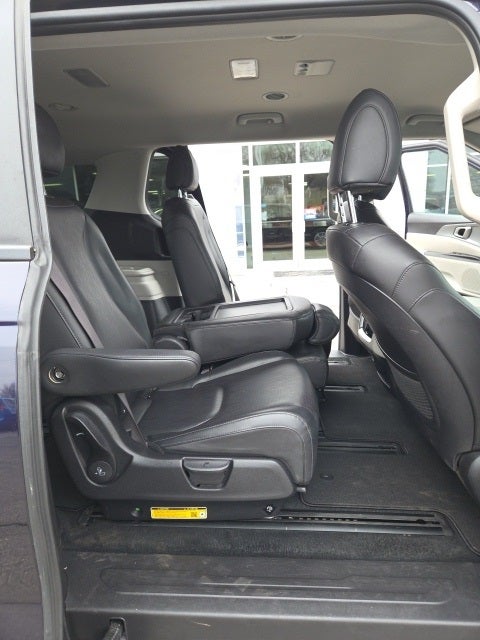 2024 Kia Carnival MPV LX Seat Package