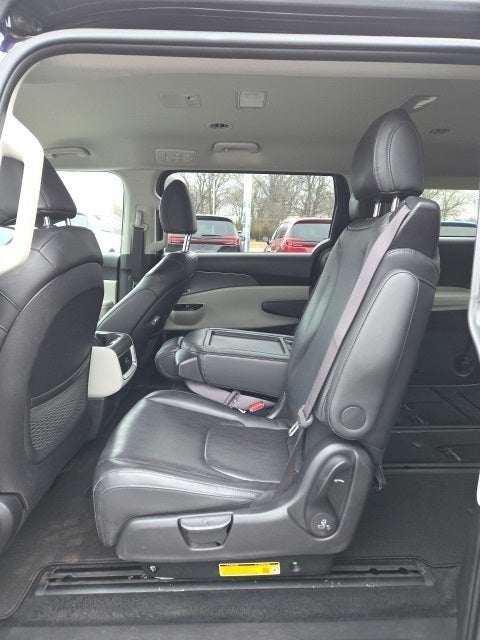 2024 Kia Carnival MPV LX Seat Package